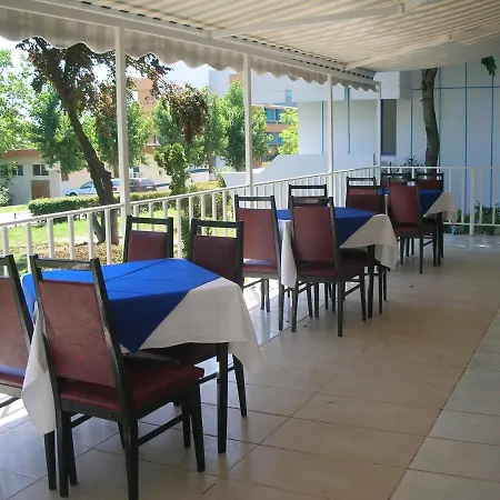 Topaz Hotel 2*